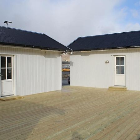 ホテル Kristjanshavn Miðvágur エクステリア 写真
