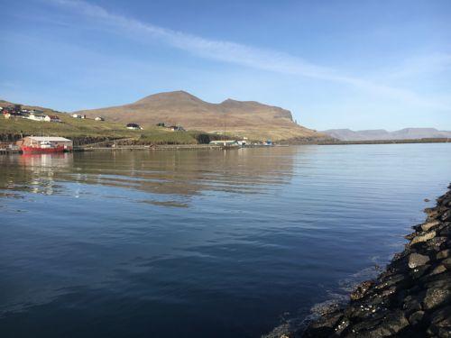 ホテル Kristjanshavn Miðvágur エクステリア 写真