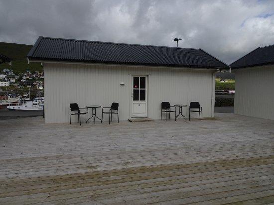 ホテル Kristjanshavn Miðvágur エクステリア 写真